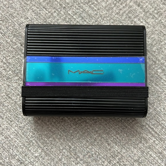 Mac Cosmetics Limited Edition Pigments, New In Box - Picture 3 of 4